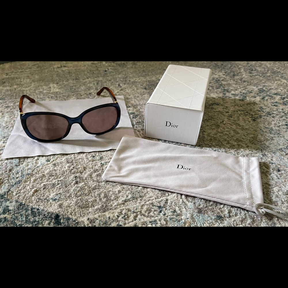 Authentic Christian Dior Sunglasses, Brown/Navy and Polarized Lenses.